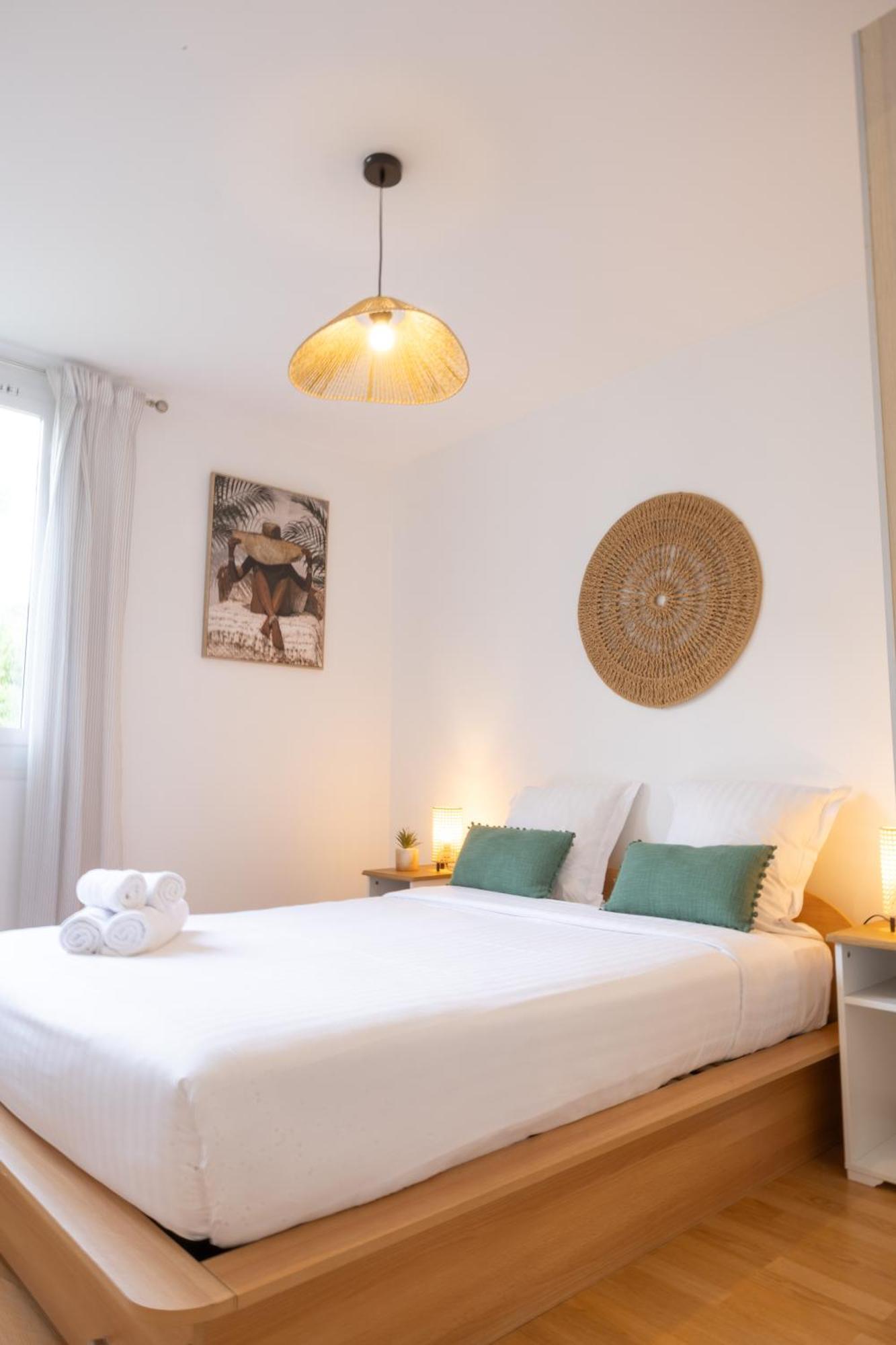 Les Glycines Apartment ม็องตง ภายนอก รูปภาพ