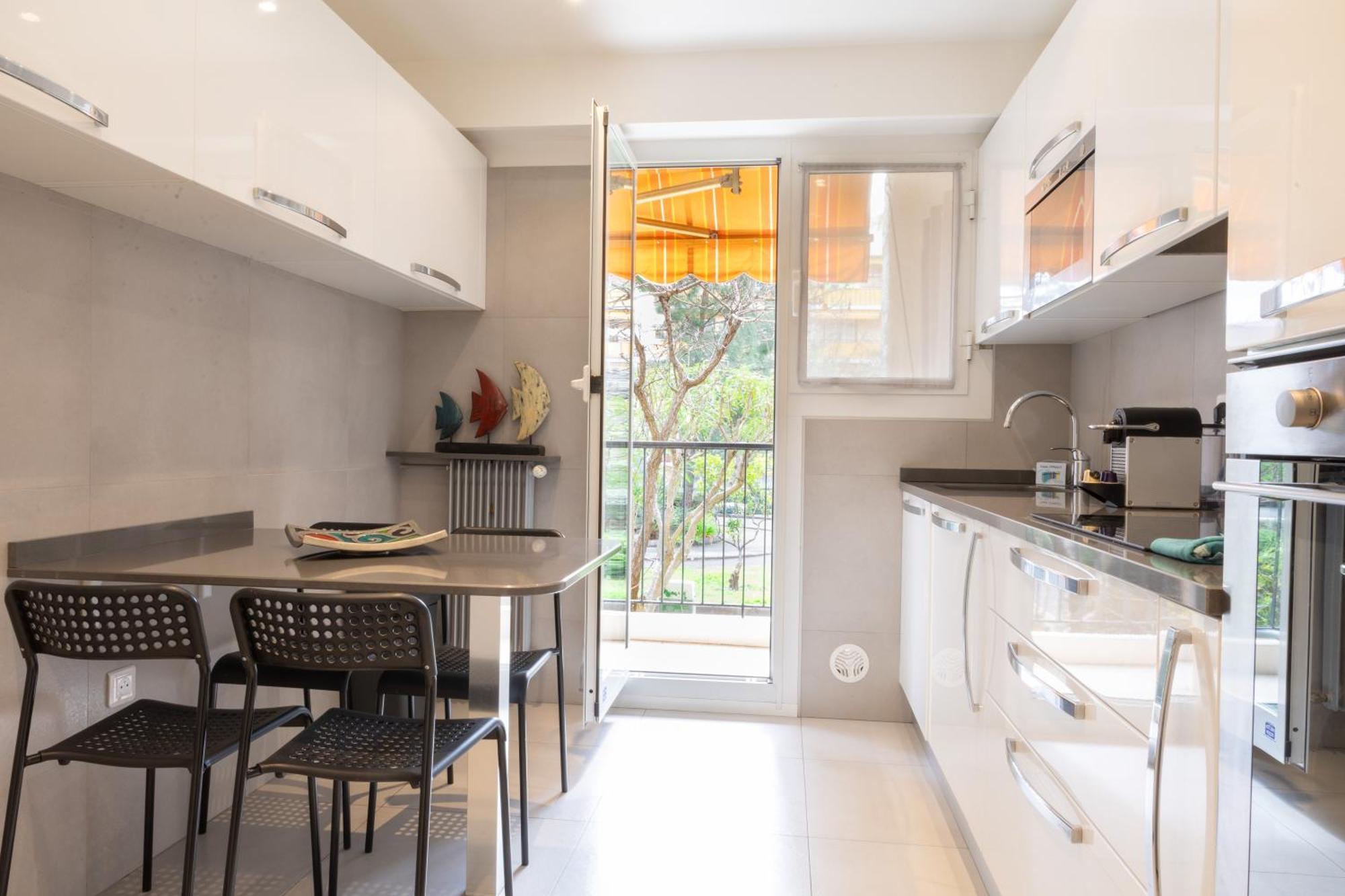 Les Glycines Apartment ม็องตง ภายนอก รูปภาพ