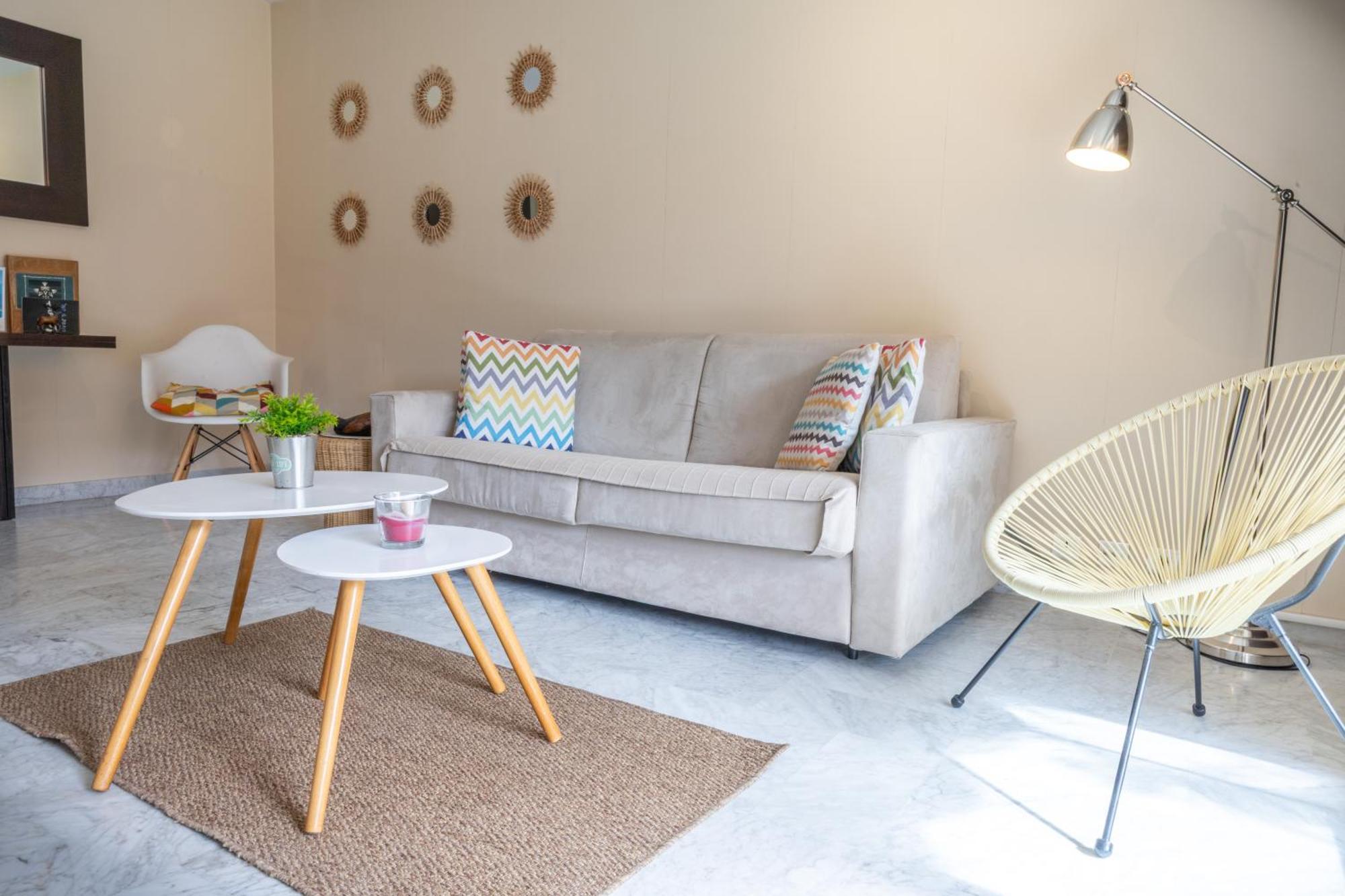 Les Glycines Apartment ม็องตง ภายนอก รูปภาพ