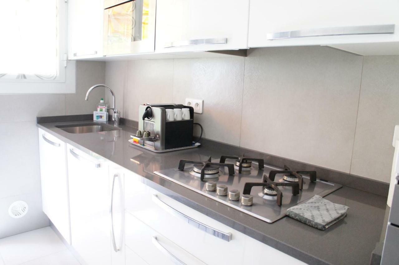 Les Glycines Apartment ม็องตง ภายนอก รูปภาพ